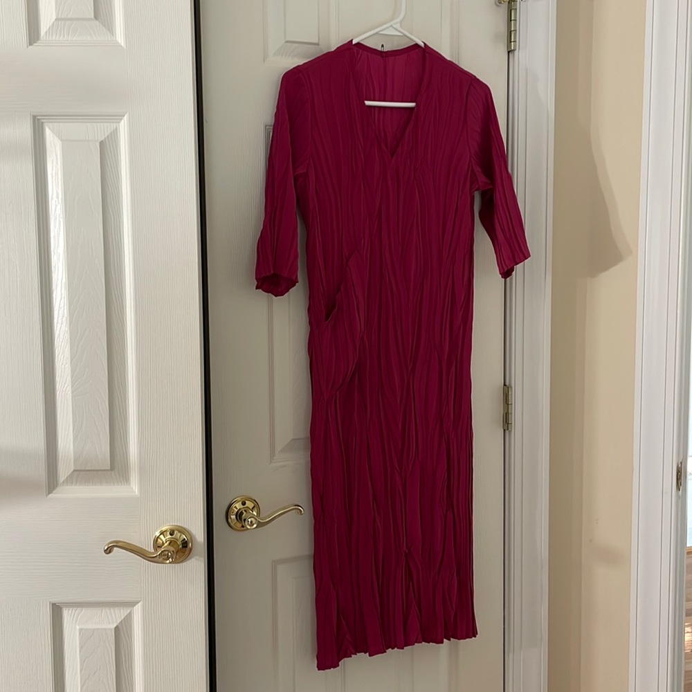 [Babette] crinkled magenta dress